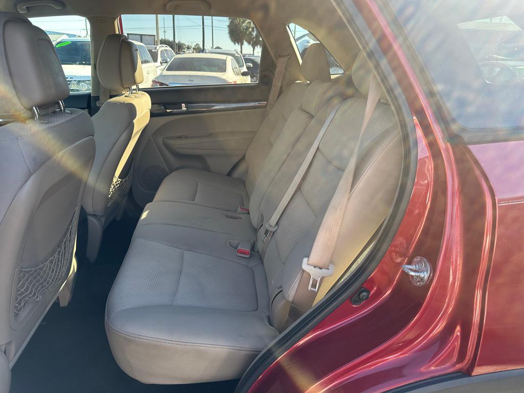 used 2011 Kia Sorento car, priced at $3,200