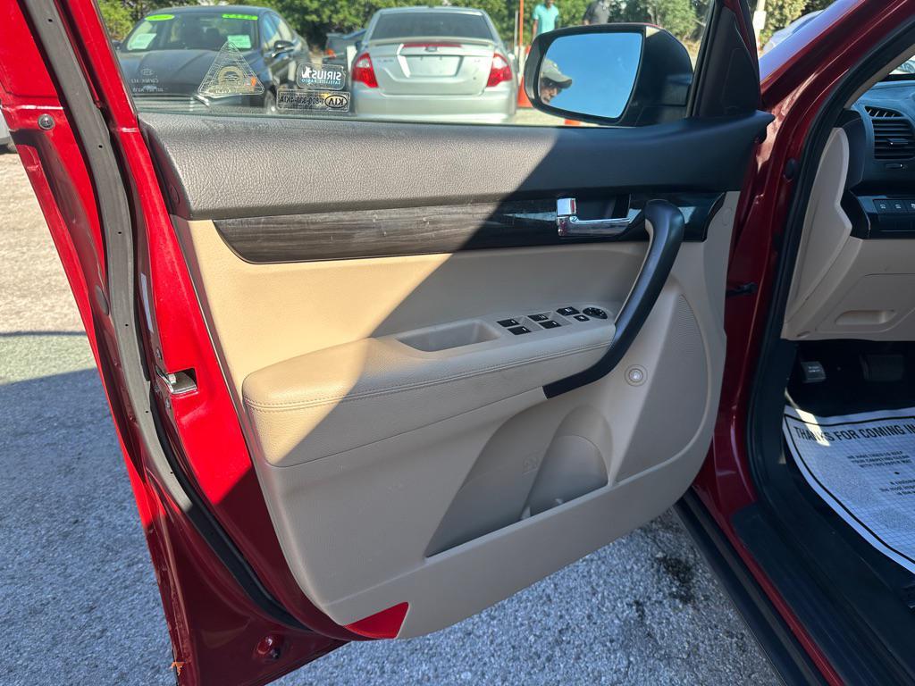 used 2011 Kia Sorento car, priced at $3,200
