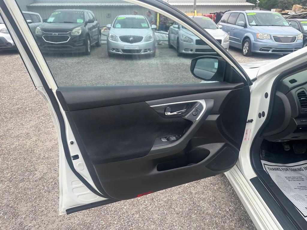 used 2014 Nissan Altima car, priced at $3,995