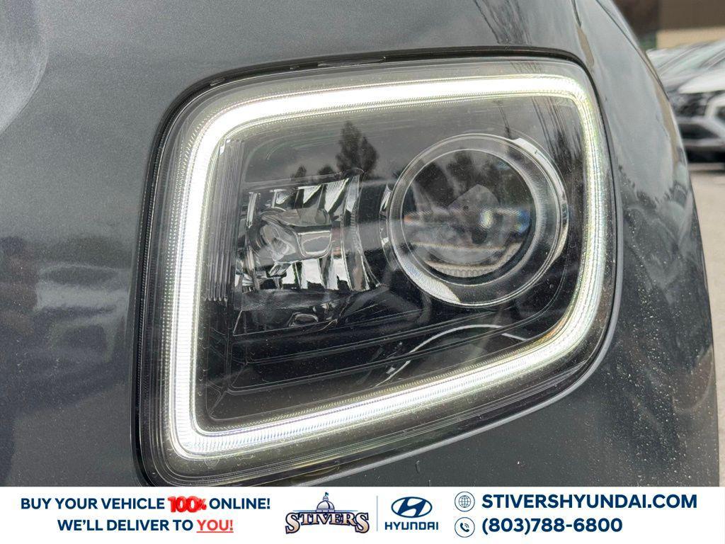 used 2025 Hyundai Venue car, priced at $20,989