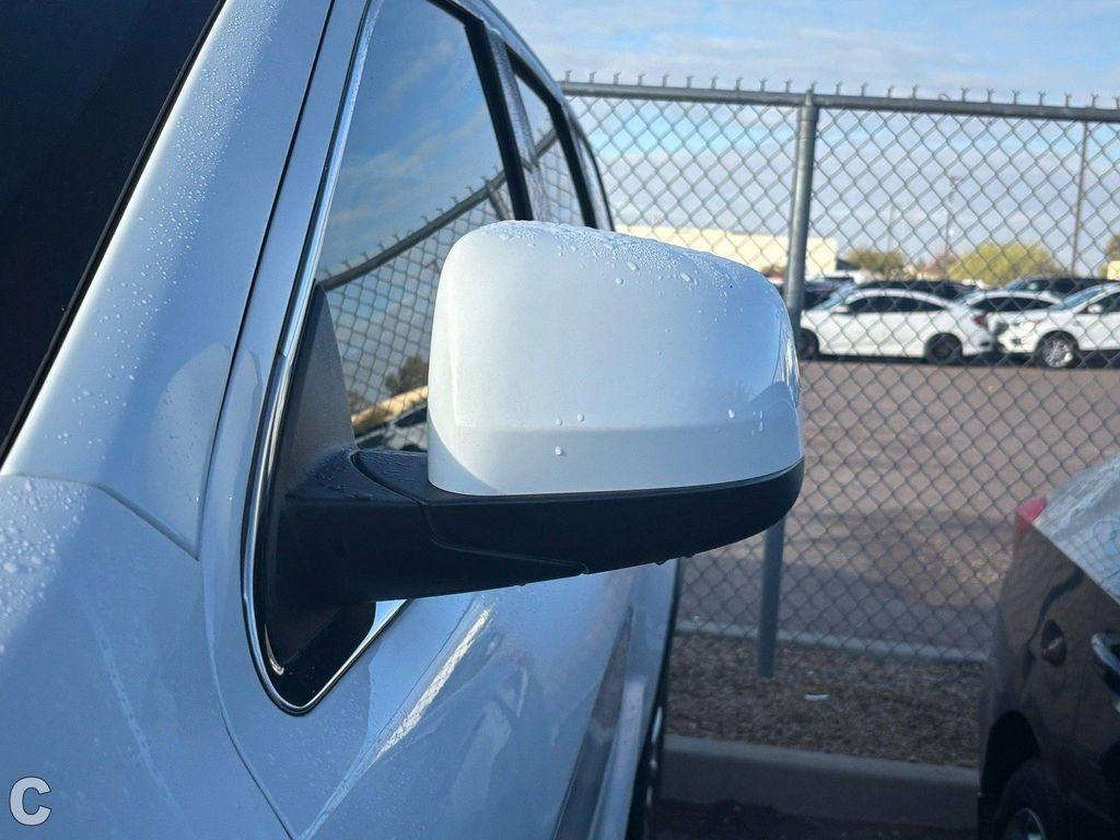 used 2021 Jeep Grand Cherokee car, priced at $16,588