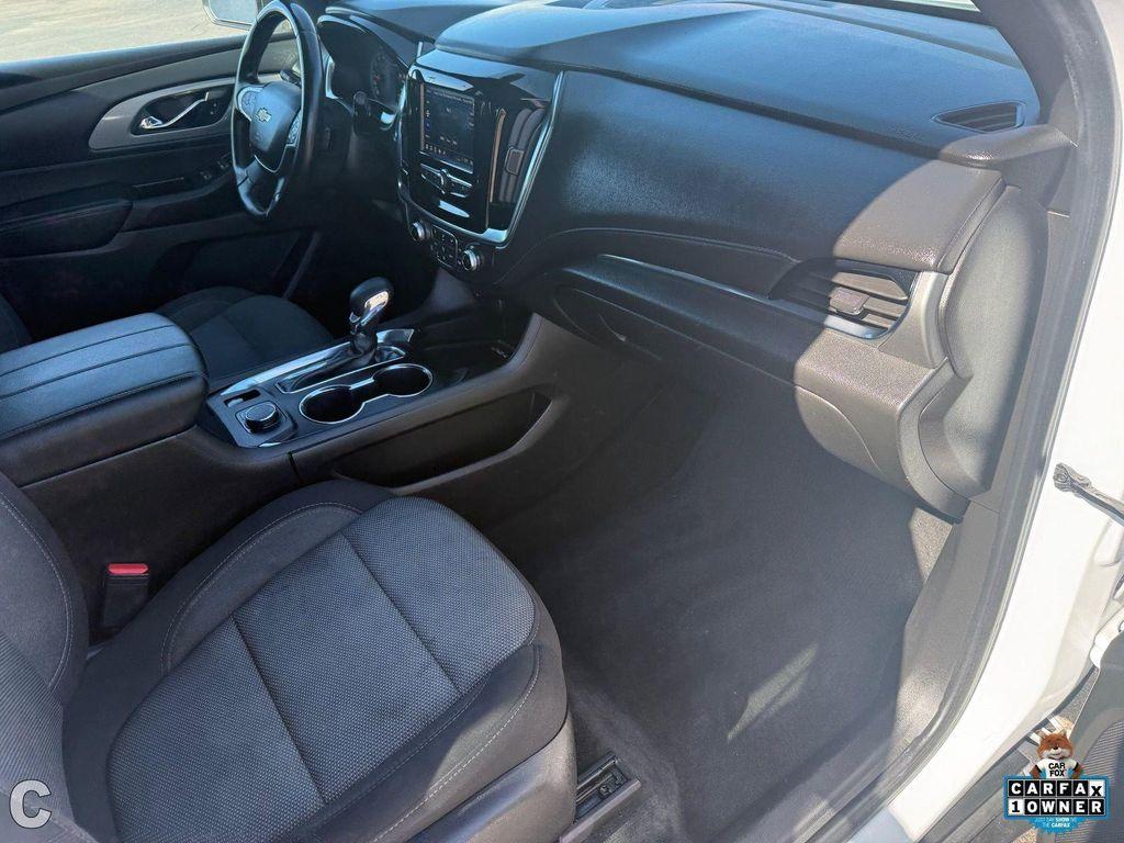 used 2023 Chevrolet Traverse car, priced at $26,288