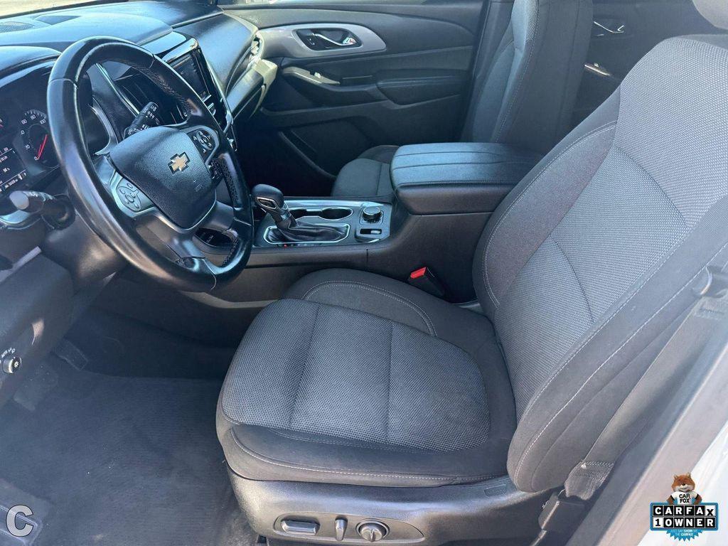 used 2023 Chevrolet Traverse car, priced at $26,288