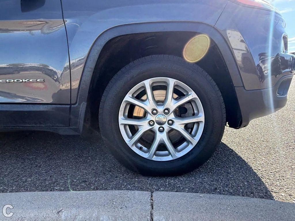 used 2018 Jeep Cherokee car, priced at $14,000