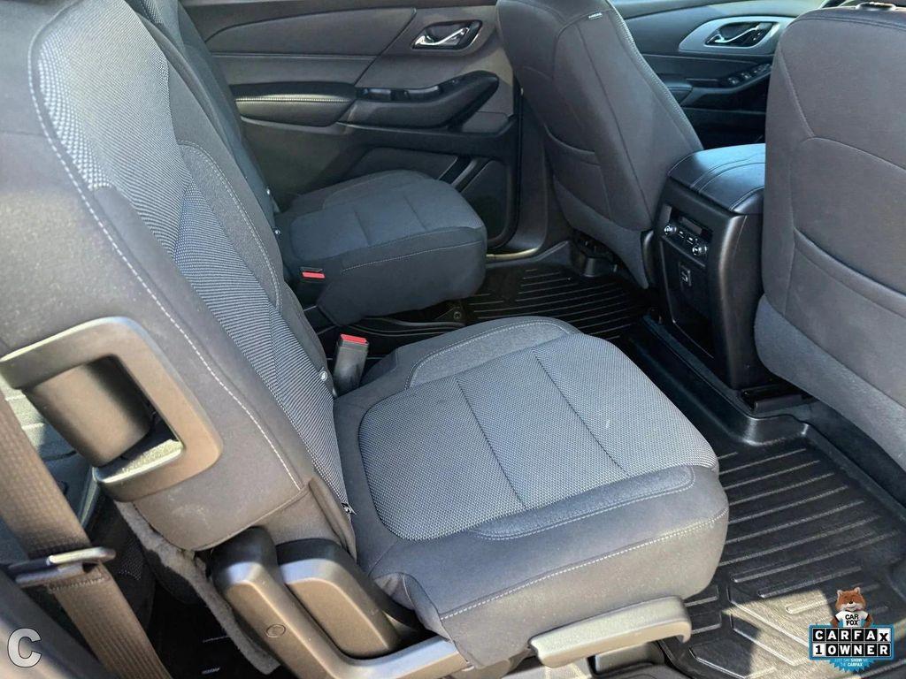 used 2023 Chevrolet Traverse car, priced at $27,488