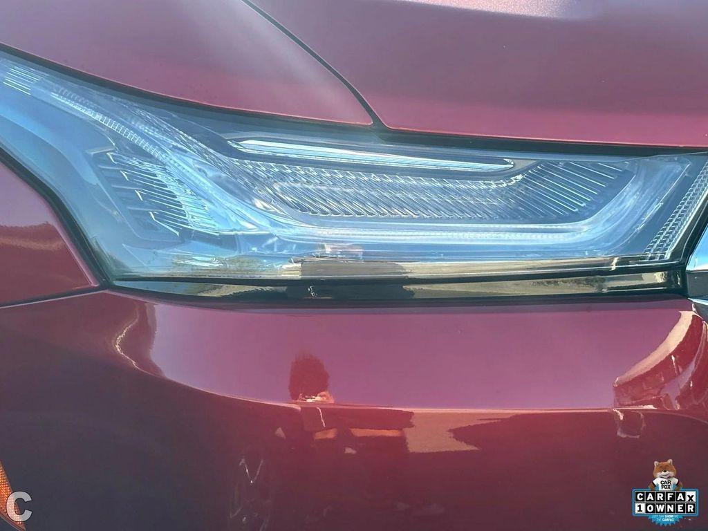 used 2023 Chevrolet Traverse car, priced at $27,395