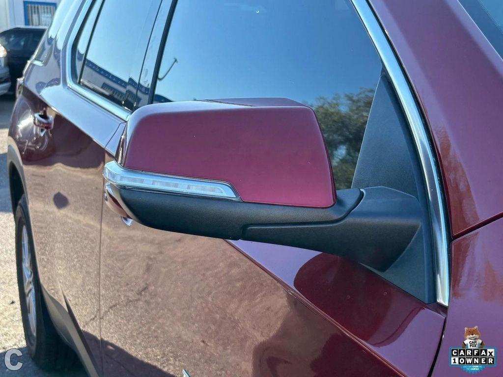 used 2023 Chevrolet Traverse car, priced at $27,395