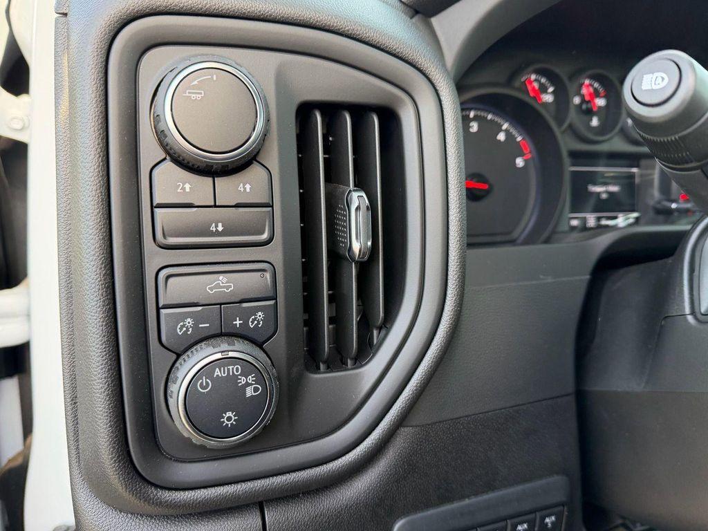 new 2025 Chevrolet Silverado 3500 car, priced at $77,104