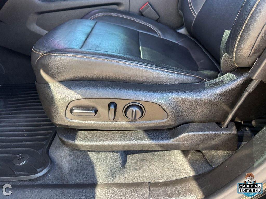 used 2021 Chevrolet Traverse car, priced at $19,988