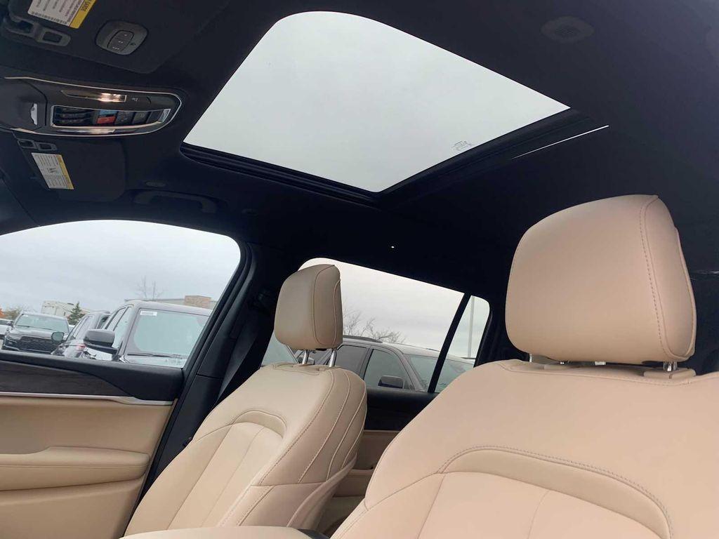 new 2025 Jeep Grand Cherokee car, priced at $48,234