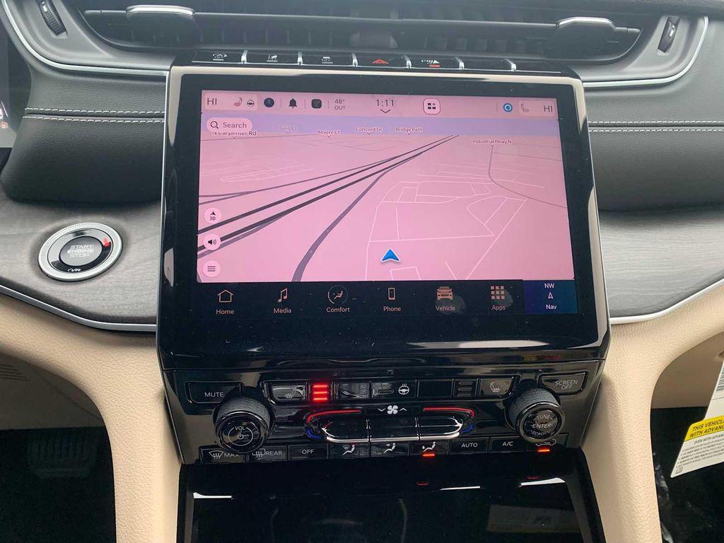 new 2025 Jeep Grand Cherokee car, priced at $48,234