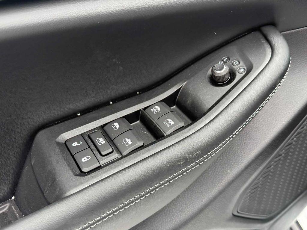 new 2025 Jeep Grand Cherokee car, priced at $51,699