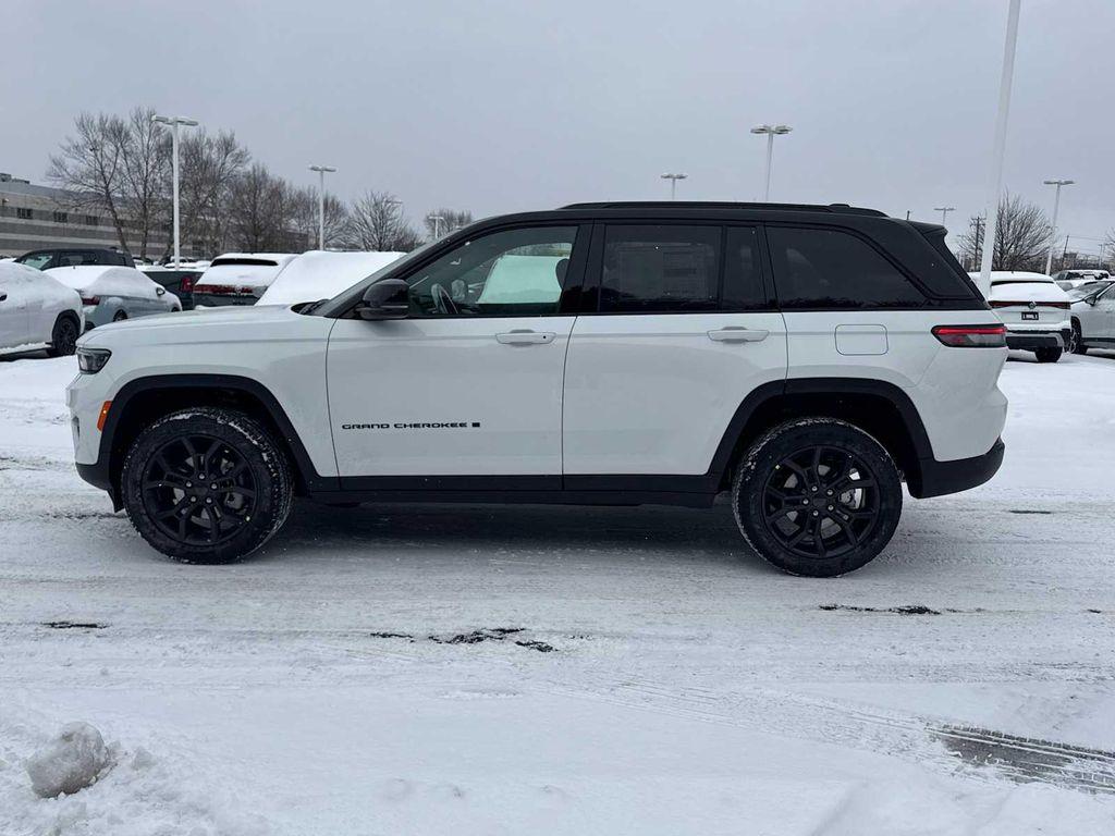 new 2025 Jeep Grand Cherokee car, priced at $51,699