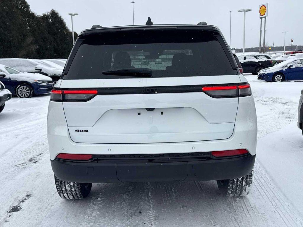 new 2025 Jeep Grand Cherokee car, priced at $51,699