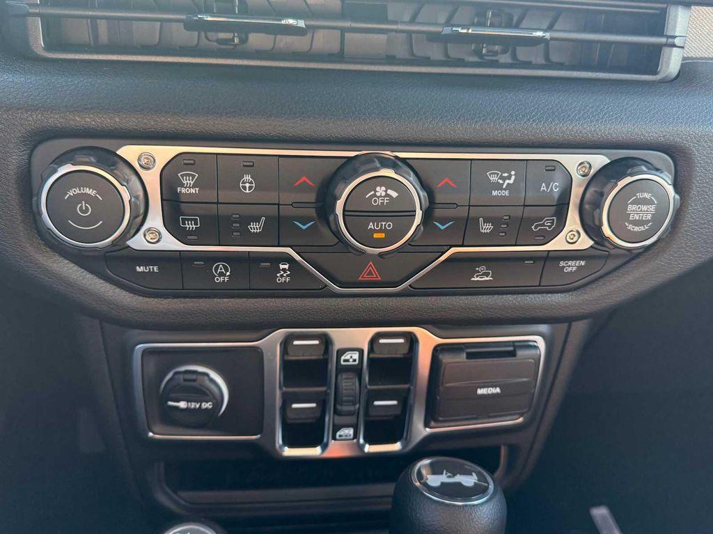 new 2026 Jeep Wrangler car, priced at $48,534