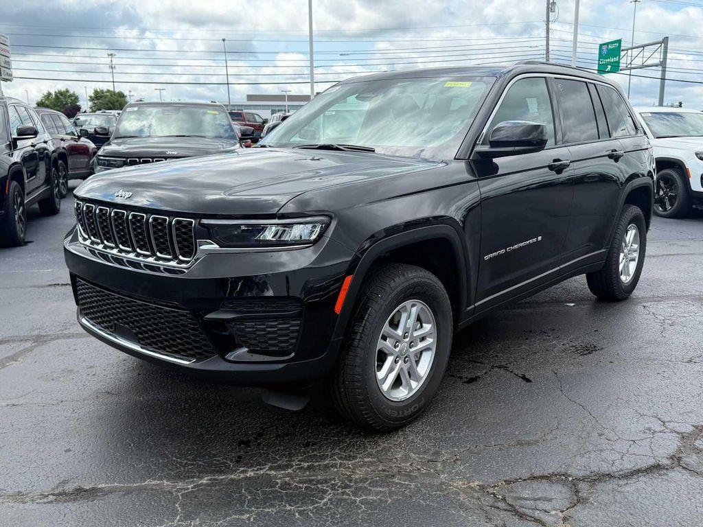 new 2025 Jeep Grand Cherokee car, priced at $42,994