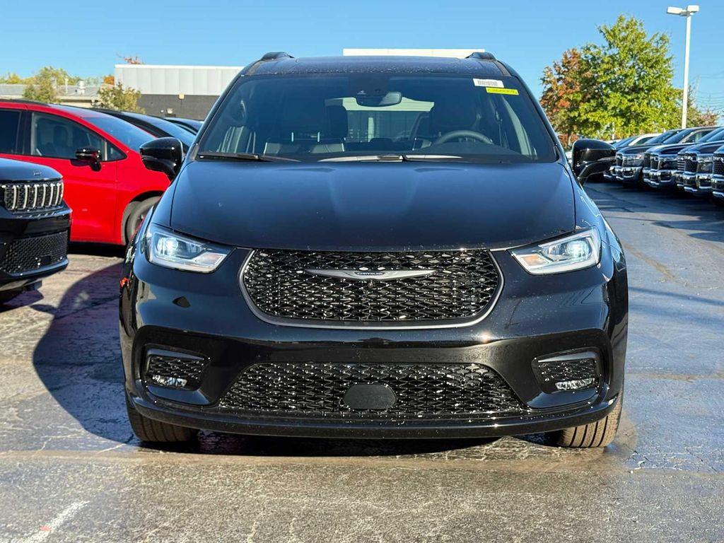 new 2026 Chrysler Pacifica car, priced at $49,657