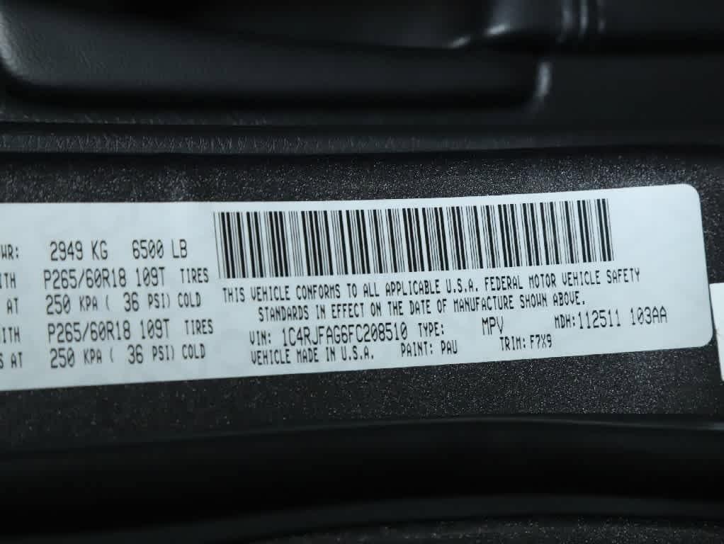 used 2015 Jeep Grand Cherokee car, priced at $17,433