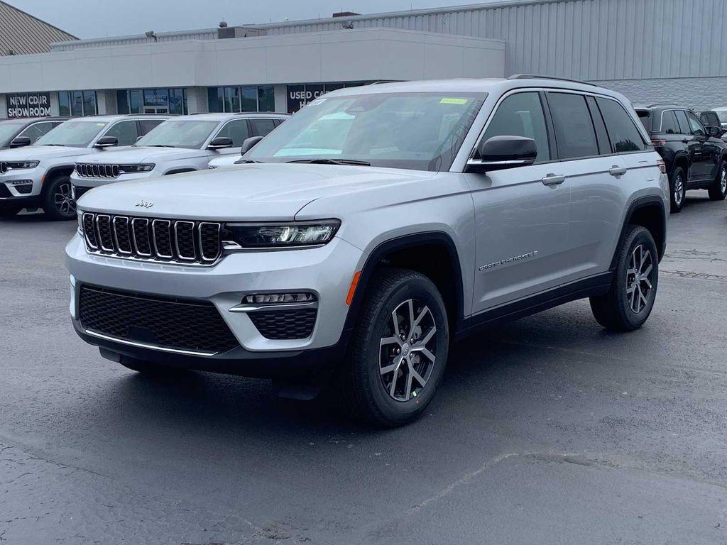 new 2025 Jeep Grand Cherokee L car, priced at $49,334