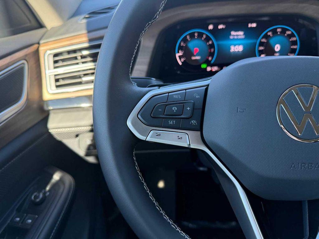 new 2026 Volkswagen Atlas car, priced at $44,756