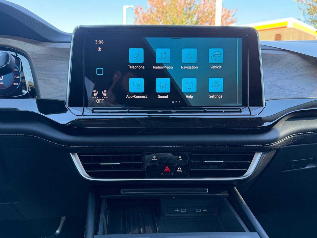 new 2026 Volkswagen Atlas car, priced at $44,756