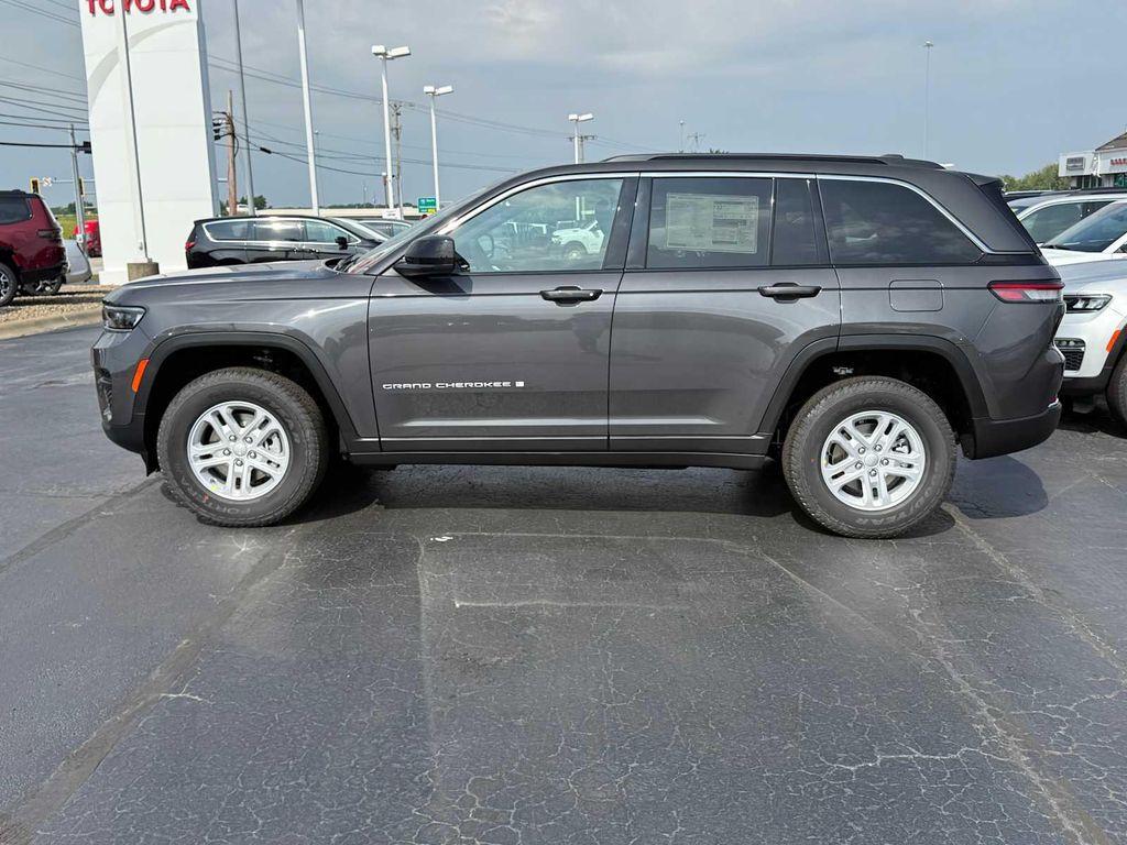 new 2025 Jeep Grand Cherokee car, priced at $42,994