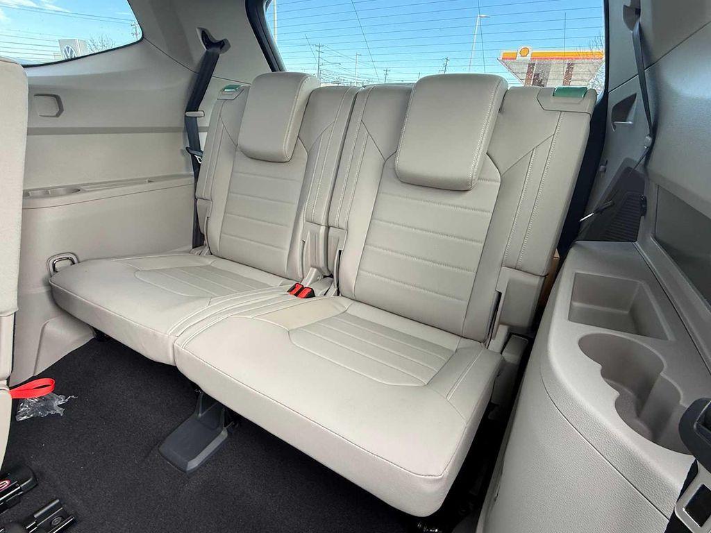 new 2026 Volkswagen Atlas car, priced at $50,433