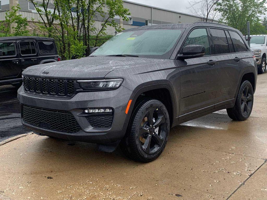 new 2025 Jeep Grand Cherokee car, priced at $48,944