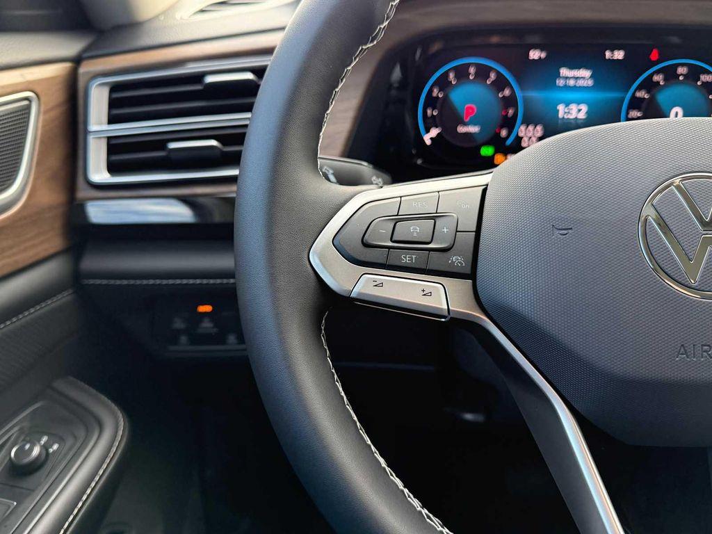 new 2026 Volkswagen Atlas car, priced at $47,876