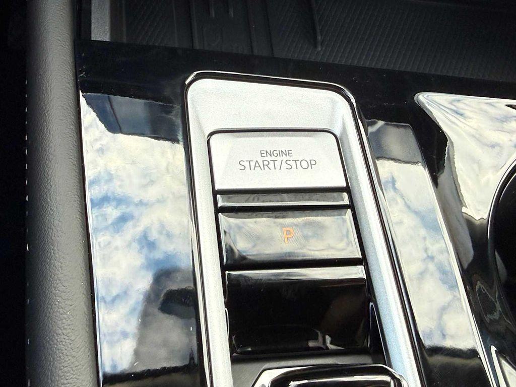 new 2026 Volkswagen Atlas car, priced at $47,876