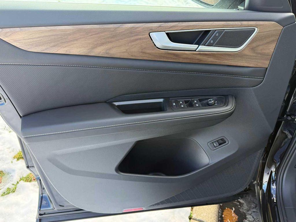 new 2026 Volkswagen Atlas car, priced at $47,876