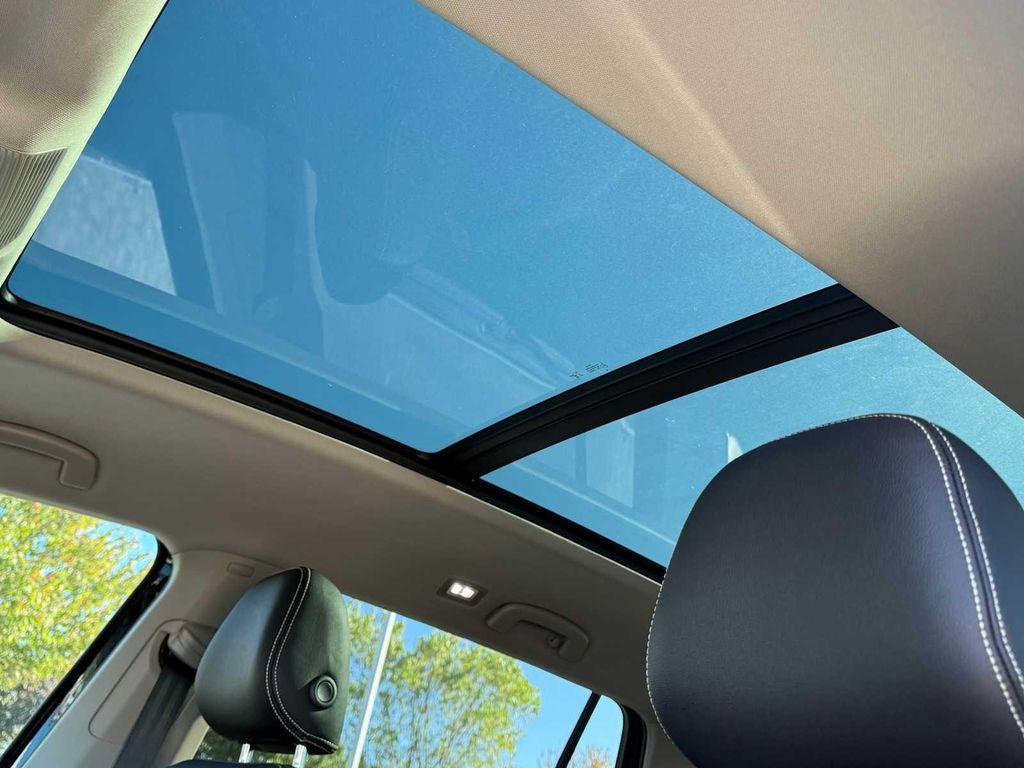 new 2026 Volkswagen Atlas car, priced at $52,425