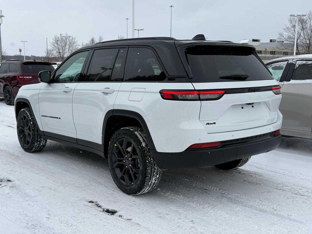 new 2025 Jeep Grand Cherokee car, priced at $53,140