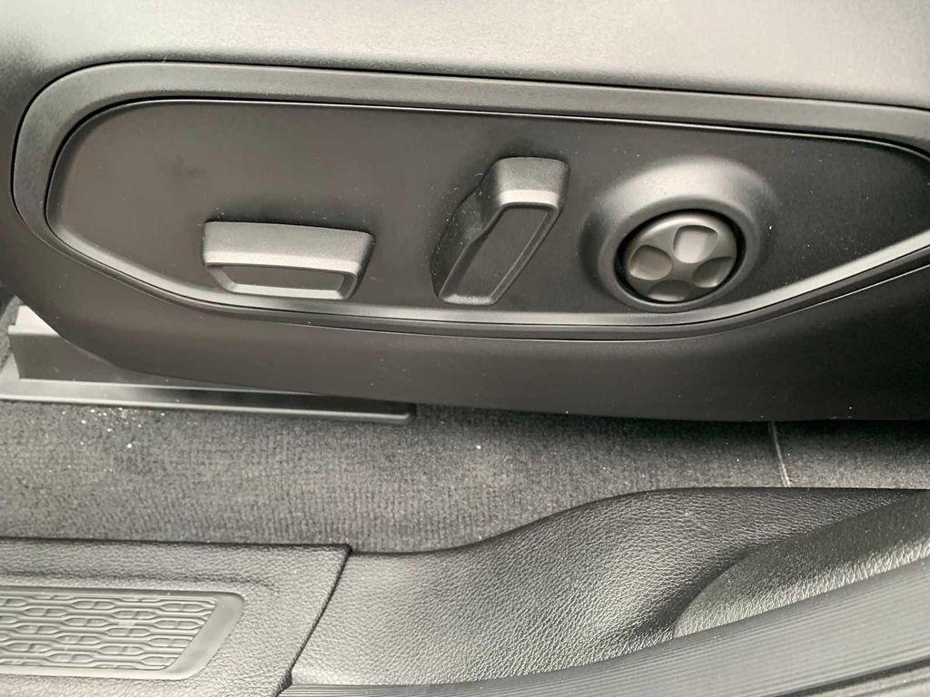 new 2025 Jeep Grand Cherokee car, priced at $42,229