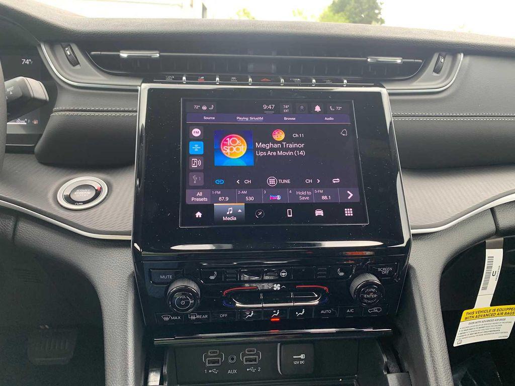 new 2025 Jeep Grand Cherokee car, priced at $42,229