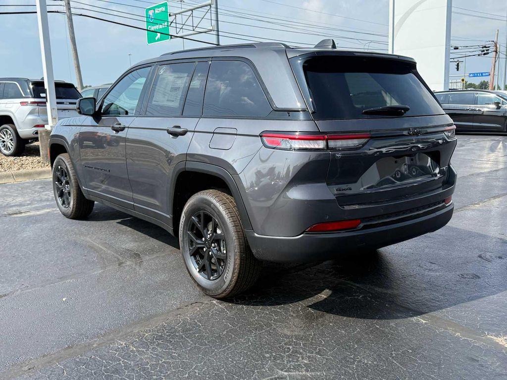 new 2025 Jeep Grand Cherokee car, priced at $44,954