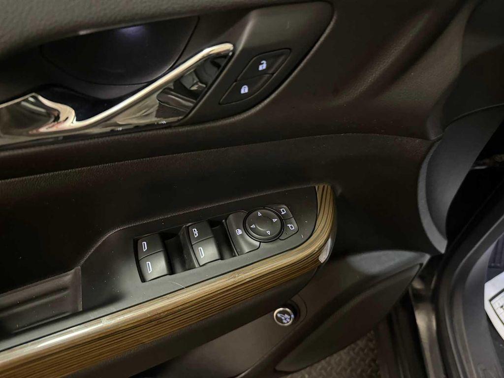 used 2023 GMC Acadia car, priced at $30,802