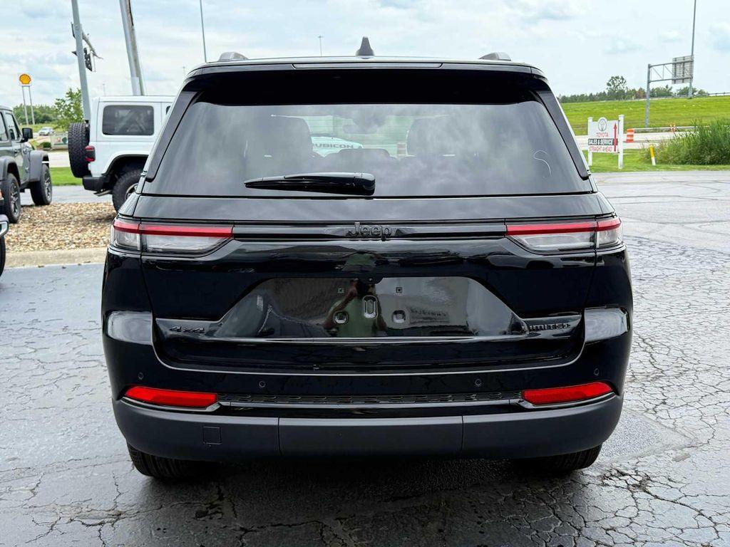 new 2025 Jeep Grand Cherokee car, priced at $55,010