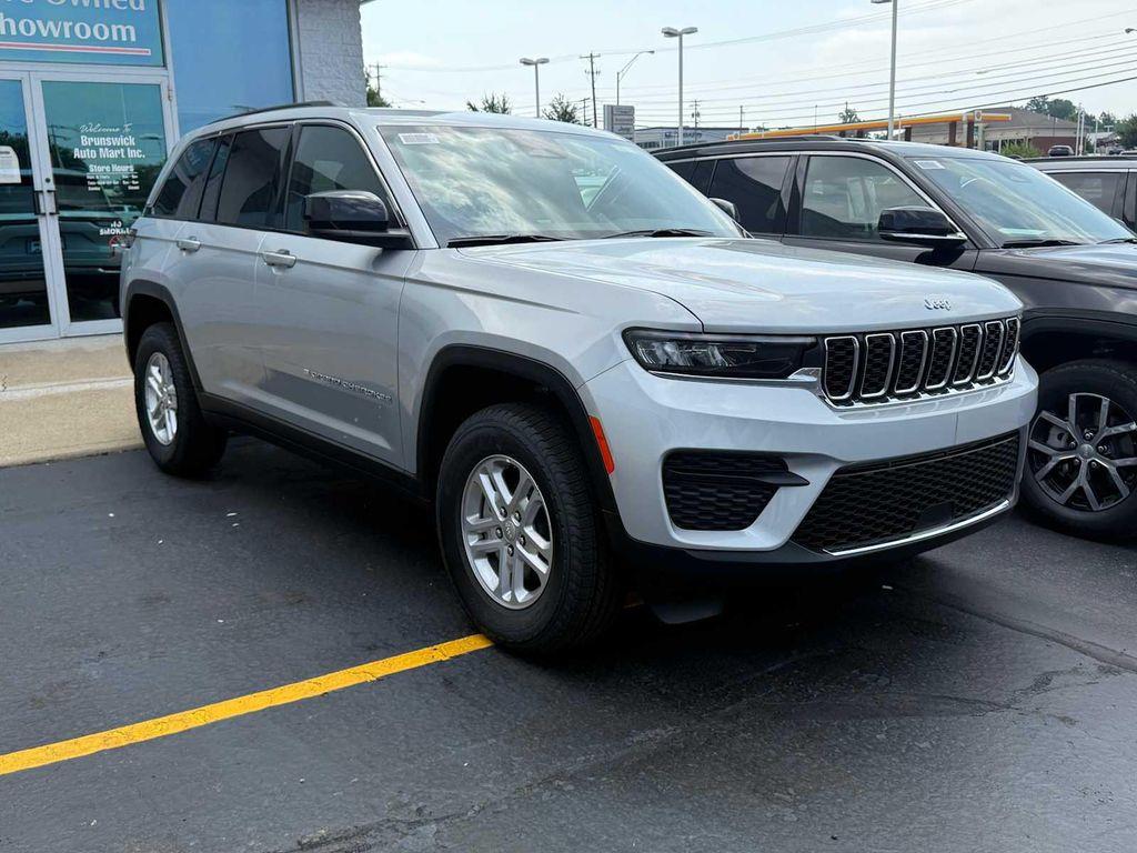 new 2025 Jeep Grand Cherokee car, priced at $43,420