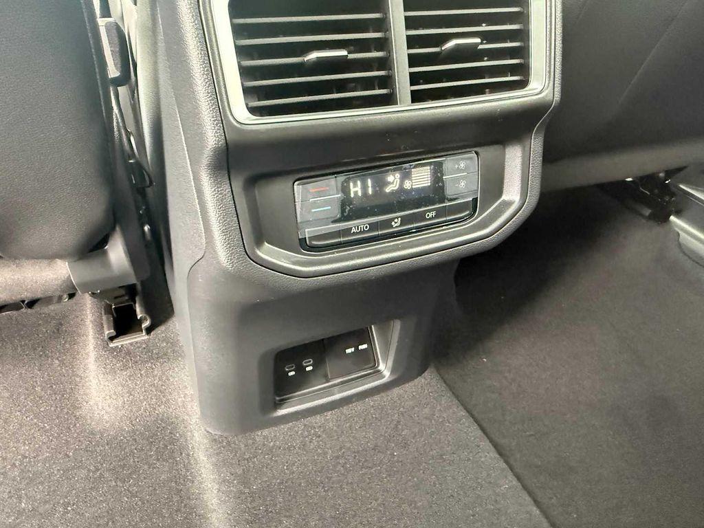 new 2026 Volkswagen Atlas car, priced at $49,321