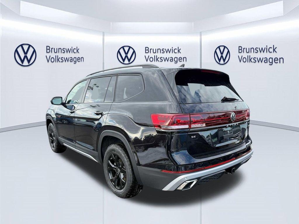 new 2026 Volkswagen Atlas car, priced at $49,321