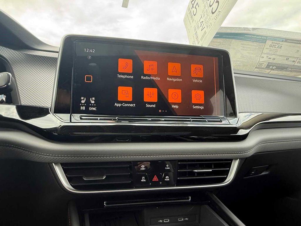 new 2026 Volkswagen Atlas car, priced at $49,321