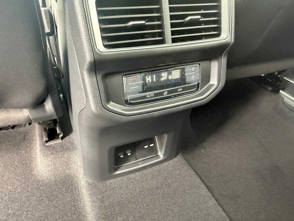 new 2026 Volkswagen Atlas car, priced at $49,321