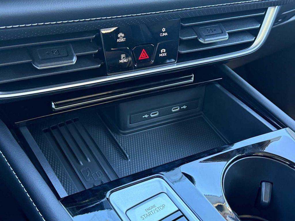 new 2026 Volkswagen Atlas car, priced at $50,572