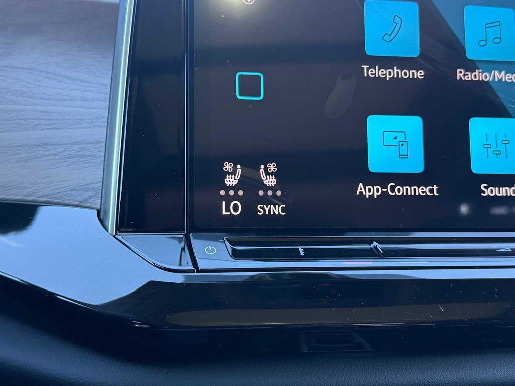 new 2026 Volkswagen Atlas car, priced at $50,572