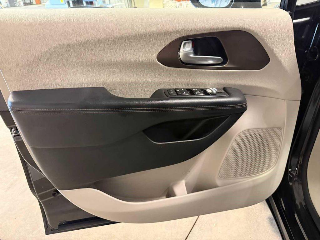 used 2017 Chrysler Pacifica car, priced at $16,119