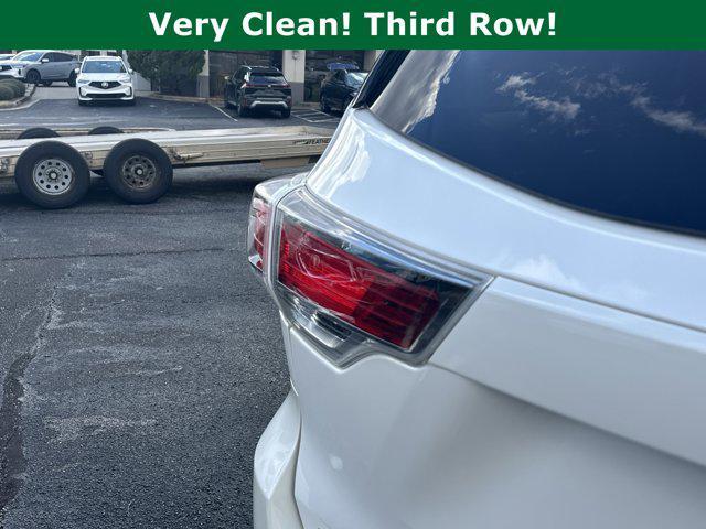 used 2016 Toyota Highlander car, priced at $17,977