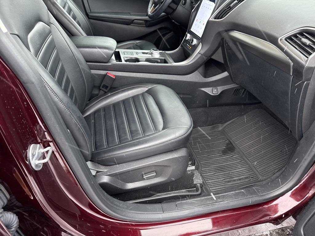 used 2022 Ford Edge car, priced at $24,000