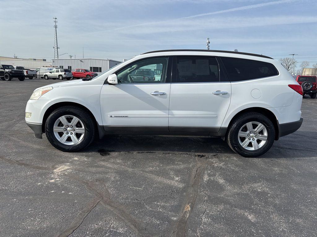 used 2009 Chevrolet Traverse car, priced at $5,000