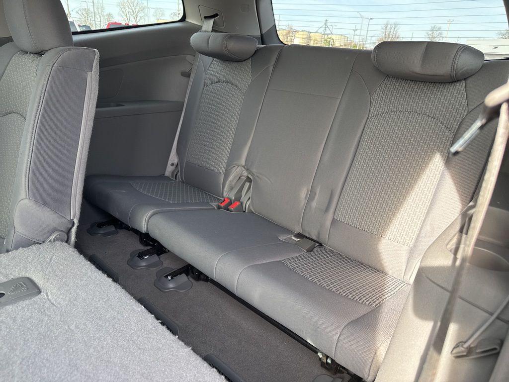 used 2009 Chevrolet Traverse car, priced at $5,000